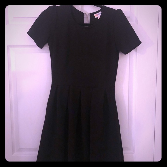 LuLaRoe Dresses & Skirts - Lularoe Amelia dress